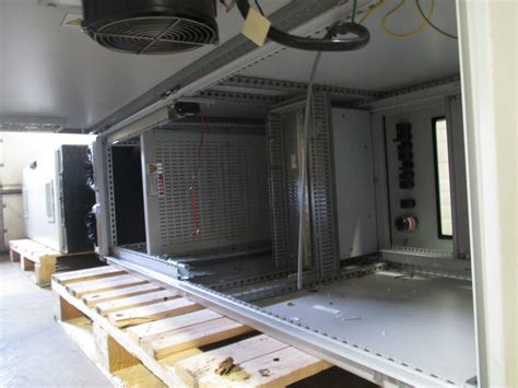Association médicale des docteurs mall, hoffmann et huang. Hoffman Schroff server cabinet 70"H x 30"D x 24"W | Daves ...