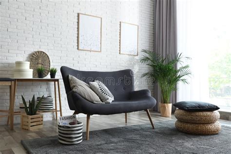 Stylish Living Room With Modern Furniture And Stylish Decor Idea For