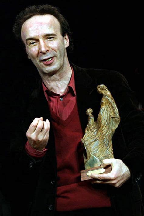 'aquel cuya fama brilla '. Roberto Benigni - Celebrity biography, zodiac sign and ...