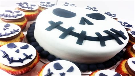 I made this for my sons 17th birthday. Jack Skellington Nightmare Before Christmas Cake ...