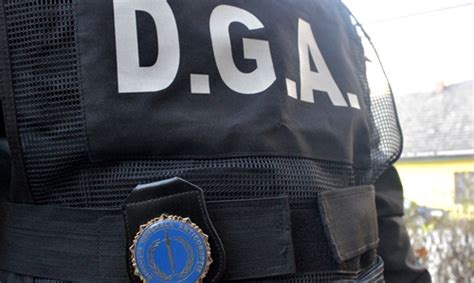 Ofiter de politie de la DGA, retinut pentru trafic de influenta! Ar fi