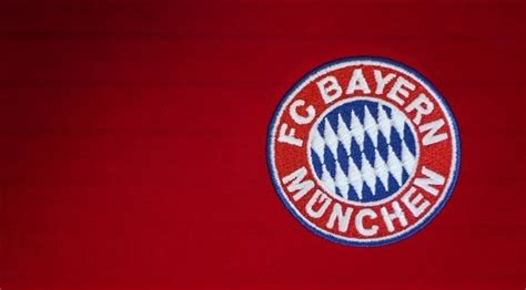 مباراة بايرن ميونخ ضد شالكه schalke vs bayern munich في الجولة الثامنة عشر من الدورى الالمانى ، حيث يحل نادى بايرن ميونخ ضيفاً على ارض مل. بايرن ميونخ يطلق قناة خاصة به