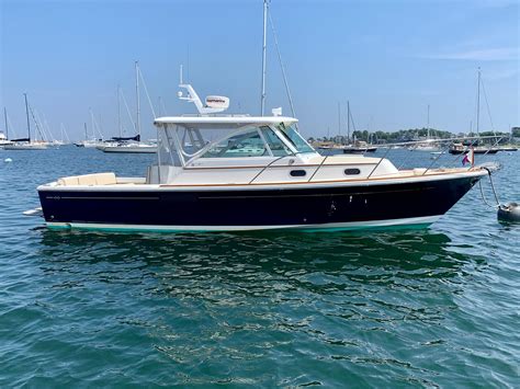 Used 2014 Hunt Yachts Surfhunter 29 02540 Falmouth Boat Trader