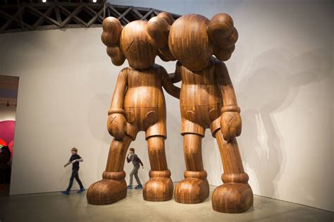 Brooklyn Museum Acquires 6 Ton Sculpture By Former Street Artist Kaws Wsj