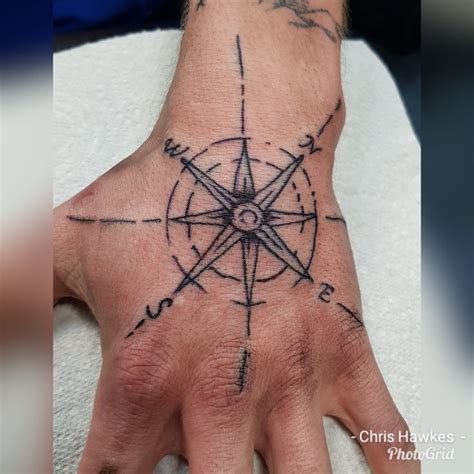 Compass On Hand Tattoos Handtattoo Lineworktattoo Tattoos Hand