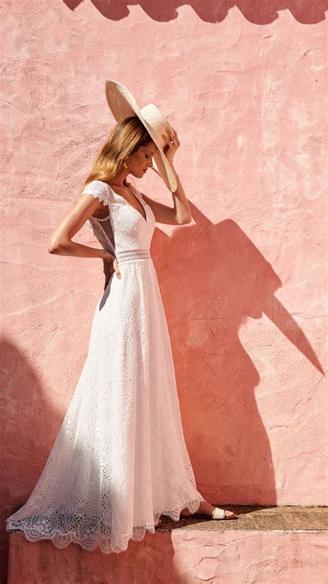 Besuchen sie uns und lassen sie sich von den traumhaften kleidern verzaubern. Marylise : Vintage Brautkleider 2020 | Brautkleid ...