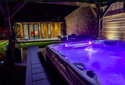 Tlc Spas Island Spas Hot Tubs Redefining Your Spa Experience