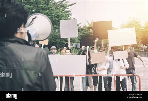 Protesters Holding Protest Signs Hi Res Stock Photography And Images