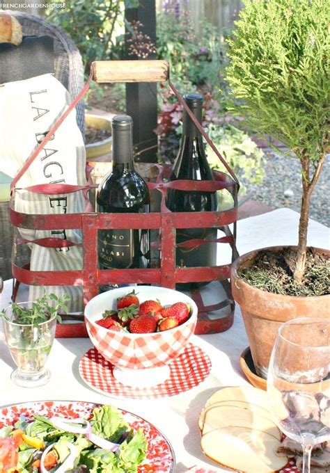 How To Plan The Perfect French Picnic French Garden House French