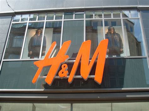 Log in to your account don't have a benzinga account? H&M onder vuur wegens verbranden splinternieuwe kleding ...