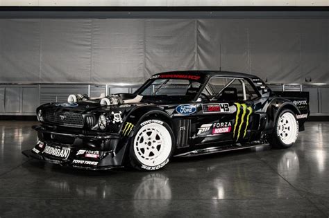 Can a 2020 Ford Mustang Shelby GT500 Keep up With a 1400 ...