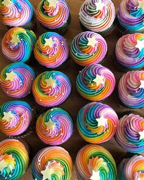 Good Morning Swirly Rainbow Cupcakes To Go With A Lisa Frank Birthday
