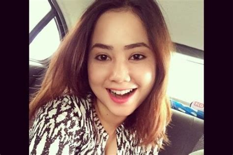 Live stream plus station schedule and song playlist. Feeya Iskandar DJ Sinar FM Nyaris Jadi Mangsa | NEWSHANGAT