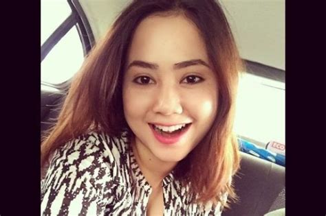 Thr gegar ,era fm,suria fm dan pelbagai radio malaysia. Feeya Iskandar DJ Sinar FM Nyaris Jadi Mangsa | NEWSHANGAT