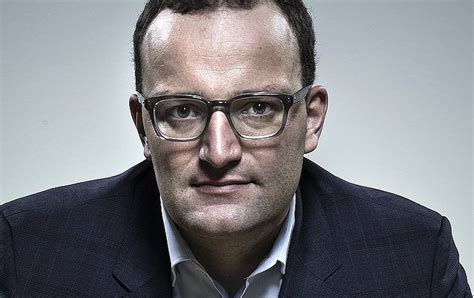 Frankfurter allgemeıne zeitung (14 января 2017). «Der CDU würde ein homosexueller Vorsitzender gut zu ...