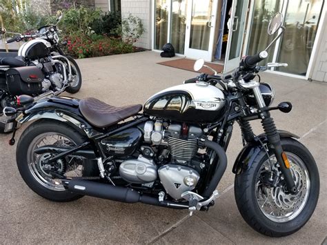 I have another speedmaster, 2007, with only the carb rejet and the 2005 with the procom, outperforms the 2007 hands down. 2018 Triumph Bonneville Speedmaster First Ride Review