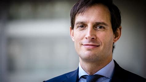 We hebben een beroep op hem gedaan om de donderdag afgehaakte hugo de jonge op te volgen. Terugkijken: Gesprek met minister van Financiën over brexit en lerarenstaking | RTLZ