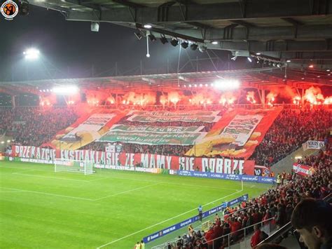 It was originally founded in 1910 in the village of widzew (now part of łódź) and dissolved with the outbreak of world war ii. Widzew Lodz - Slask Wroclaw 24.09.2019