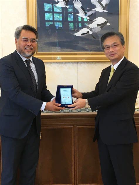 Prosperity is derived from nobility, not necessarily the accumulation of wealth. Courtesy call by Chairman and Director General of MIMA ...