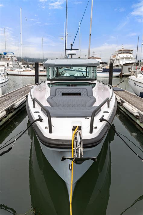 2021 Axopar 37 Xc Cross Cabin Sports Cruiser For Sale Yachtworld