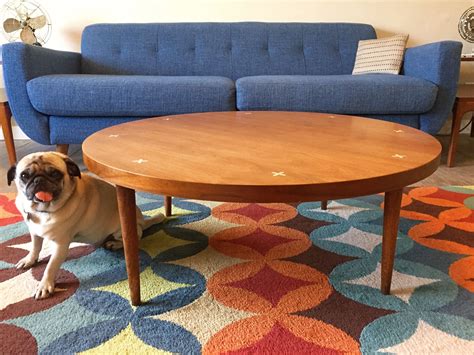 If you want a cohesive table design throughout your living room, it's time to ditch the mismatched pieces and get a beautiful collection of tables for your living room. American Of Martinsville Round Coffee Table | Coffee table ...