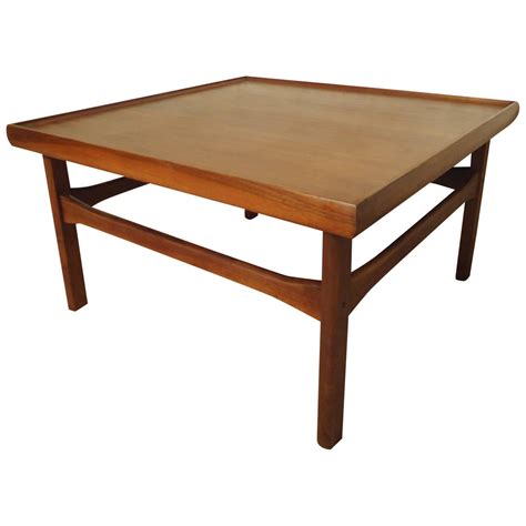 Classic style and european design elements are replete in the. Mid-Century Modern Square Coffee Table For Sale at 1stdibs