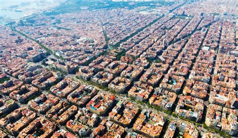 Barcelona é a capital da comunidade autônoma da catalunha no reino de espanha, bem como o segundo município mais populoso do país, com uma população de 1,6 milhão dentro dos limites da. Barcelona ya no es la ciudad con el alquiler más caro de ...