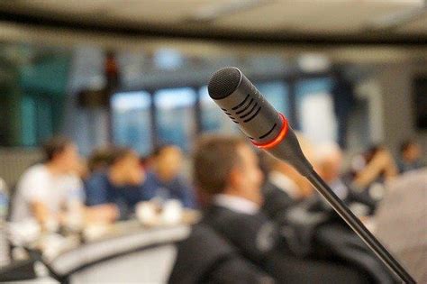 На событие были аккредитованы более 100. Пресс-конференция «Транспортный налог для физических лиц в ...