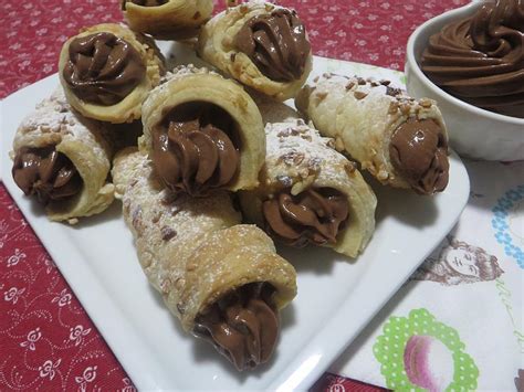 Ingredienti pasta sfoglia rettangolare nutella zucchero(facoltativo). Ricetta coni pasta sfoglia e frolla nocciole e nutella