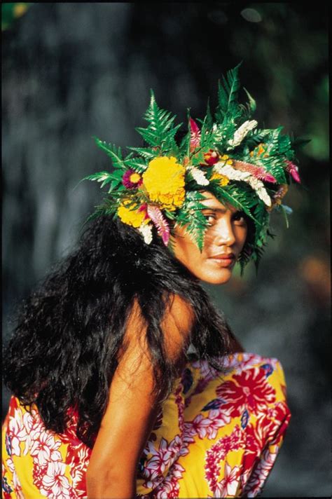 Beautiful Tahitian Vahine Tahiti Tahitian People Of The World