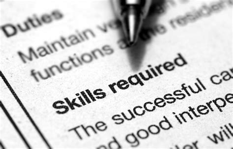 A service advisor, or automotive service advisor, is responsible for communicating with customers about their vehicle repair needs and relaying information to the service technicians. 3 Tips for Writing a Cover Letter that Could Land You Your ...
