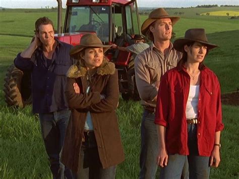 Bridie carter, simmone jade mackinnon, rachael carpani, aaron jeffery, myles pollard, m.fl. McLeods döttrar på TV | Säsong 1 Avsnitt 1 | Tider och ...