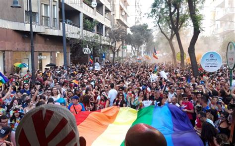 (Video)Sardegna Pride, in 40mila al corteo. Michela Murgia ...