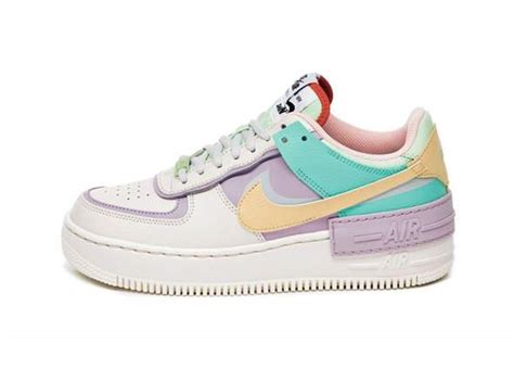 This holiday, the iconic air force 1 receives new seasonal treatments that bring fresh dimension to the silhouette's distinct features. Wie sind diese Nike air force 1 shadow? (Mädchen, Mode ...