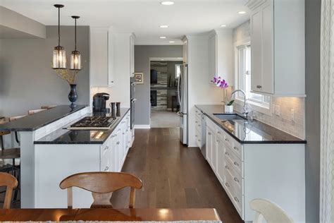 20+ Mesmerizing Galley Kitchens Design Ideas for Home ...