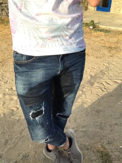 Jeans Pissing Photo