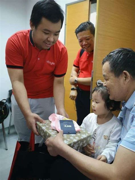 Tun hussein onn national eye hospital. Infosyte Santa Giveaways 2019 - Tung Shin Hospital - Infosyte