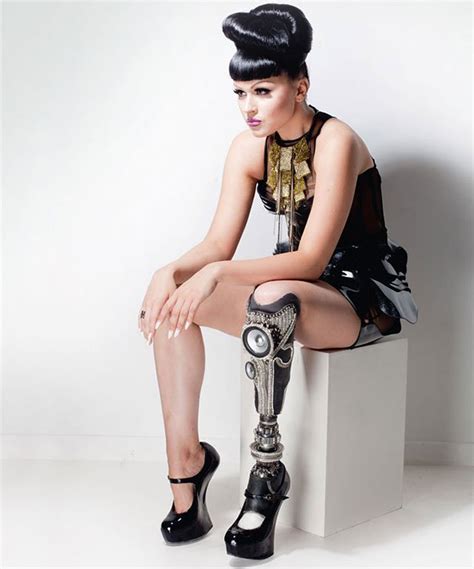 Worlds First Amputee Model And Pop Singer Shows Off Her Futuristic Leg