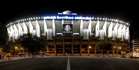 Auch historische spielstätten können ausgewählt werden. Santiago Bernabéu Stadium in Madrid | ShMadrid