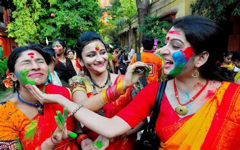Basant Utsav Kolkata At Its Cultural Best Holi Festival India Holi