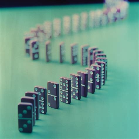 COOL IMAGES: Domino effect Pack 1