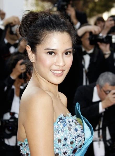Artis indonesia yang go internasional ini juga pernah ditunjuk sebagai duta untuk loreal paris indonesia dan hadir di festival film cannes tahun 2012 mewakili indonesia. 10 Artis Indonesia Go Internasional - Info Top10