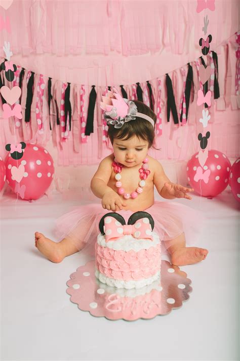 An inexpensive vinyl tablecloth will protect the floor. Minnie Mouse Themed Cake Smash 1st birthday, baby's first ...