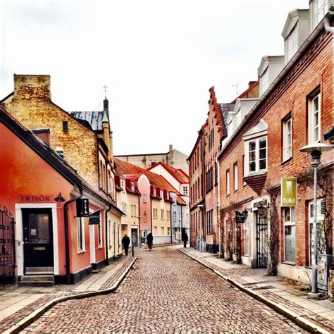 Att åka med bil till danmark från sverige erbjuder flera möjligheter, du kan antingen ta en bilfärja från göteborg, helsingborg, varberg, ystad eller simrishamn. Lund, Sweden 2015 … | Vackra platser, Resor, Resmål