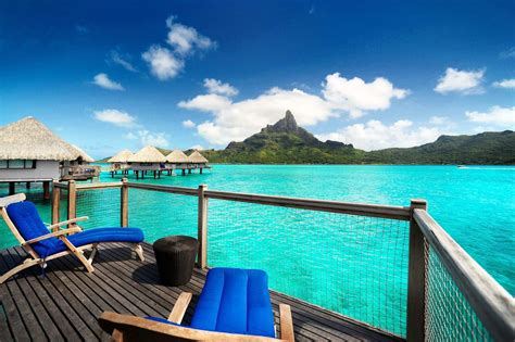 Even though i havent ben to the hilton, i'm sure the same can be said for there too. The Maldives or Bora Bora - which is better? | LGBT tailor ...