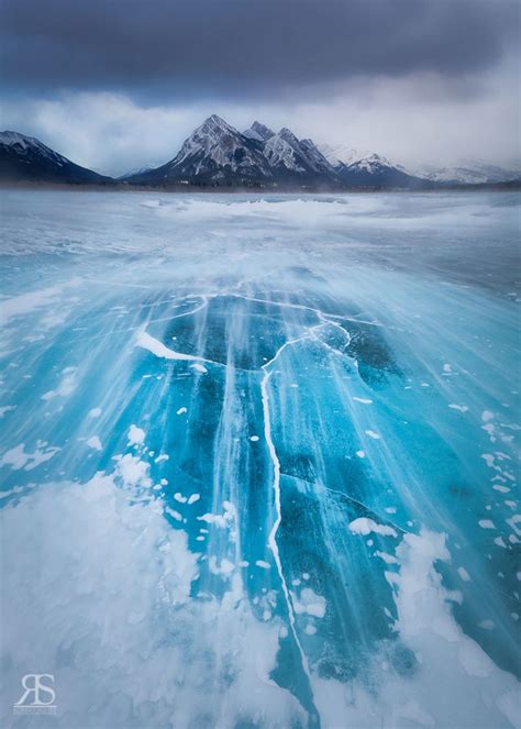 50 Breathtaking Frozen Lakes Oceans And Ponds That Look Like Art