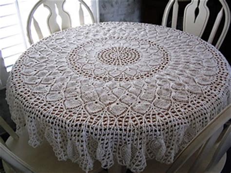 Free patterns for crochet tablecloth. Ravelry: Pineapple Petals Tablecloth pattern by Coats & Clark