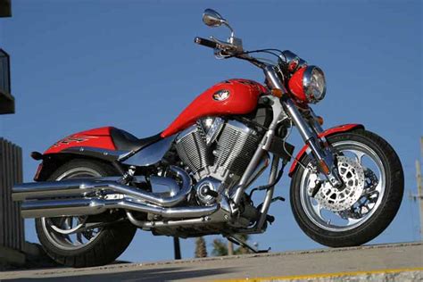 Reviews, forums, rides, videos, classifieds and community. VICTORY HAMMER (2003-on) Review | Speed, Specs & Prices | MCN