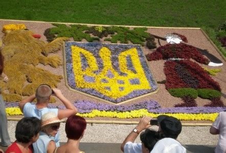 Преображення господнє — спаса (6 серпня), успіння пресвятої богородиці (15 серпня), різдво пресвятої богородиці (8 вересня), воздвиження хреста господнього (14 вересня), Куди піти на вихідні 10-11 серпня: Свято квітів в Пирогово ...