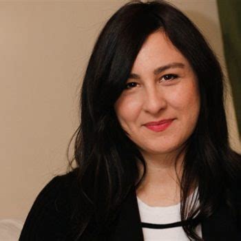 Yasemin sakallıoğlu sosyal medya üzerinden tanınmıştır. Yasemin Sakallıoğlu Kimdir ? - Okunaklı Biyografi Merkezi